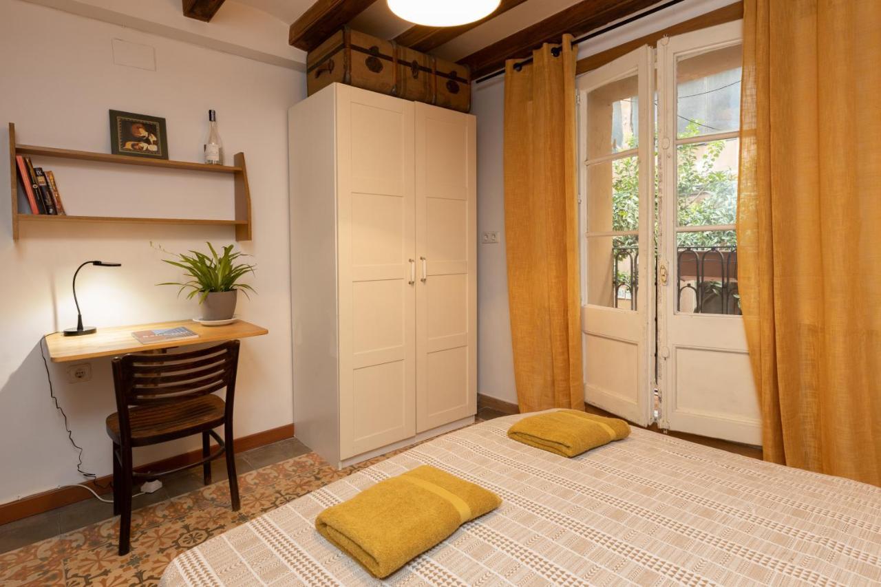 Aparteasy - Central Gracia Apartments บาร์เซโลนา ภายนอก รูปภาพ