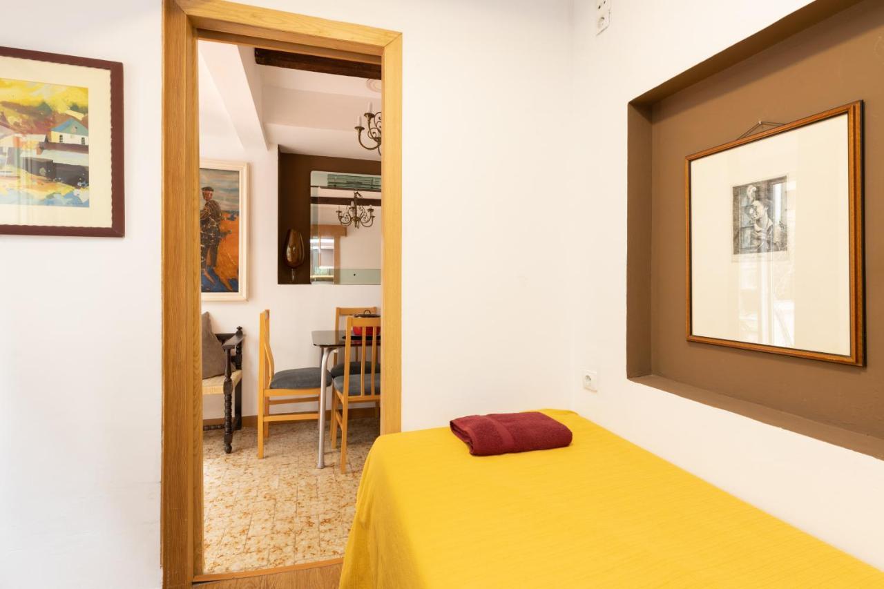 Aparteasy - Central Gracia Apartments บาร์เซโลนา ภายนอก รูปภาพ