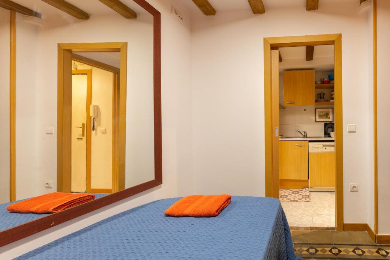 Aparteasy - Central Gracia Apartments บาร์เซโลนา ภายนอก รูปภาพ