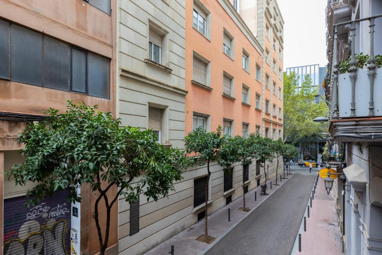 Aparteasy - Central Gracia Apartments บาร์เซโลนา ภายนอก รูปภาพ
