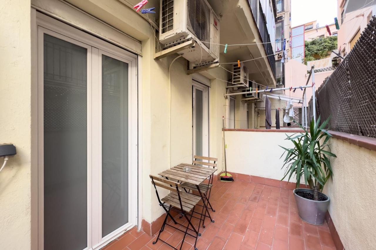 Aparteasy - Central Gracia Apartments บาร์เซโลนา ภายนอก รูปภาพ