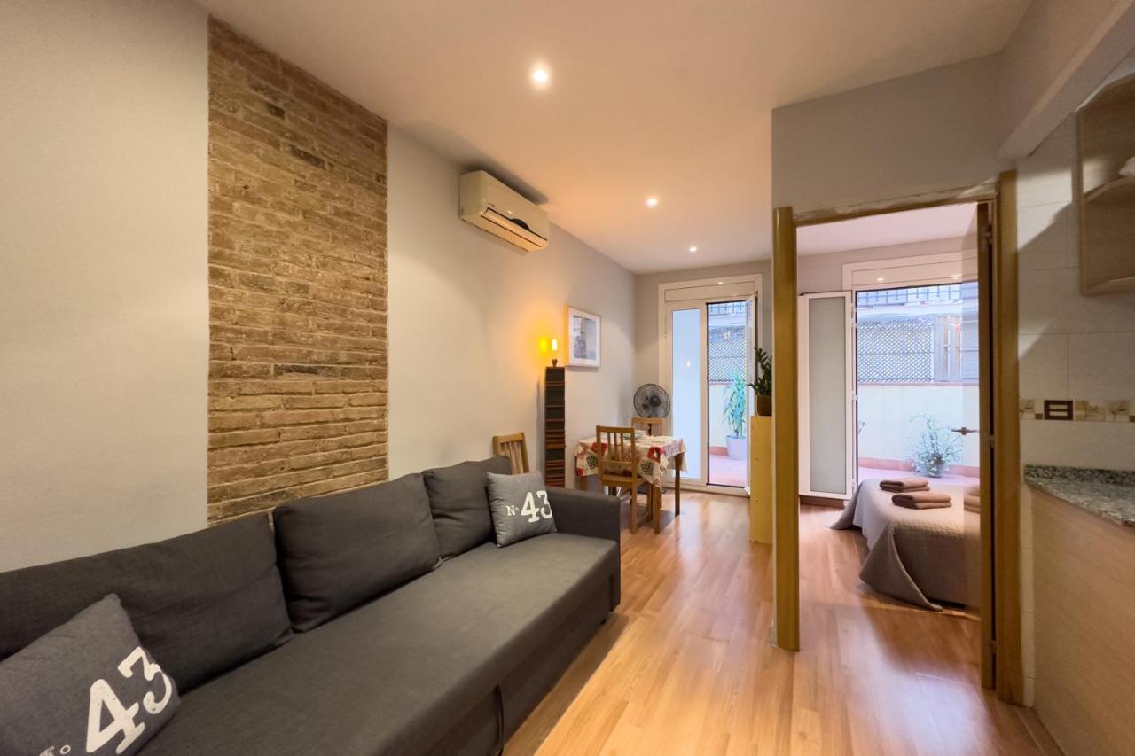 Aparteasy - Central Gracia Apartments บาร์เซโลนา ภายนอก รูปภาพ
