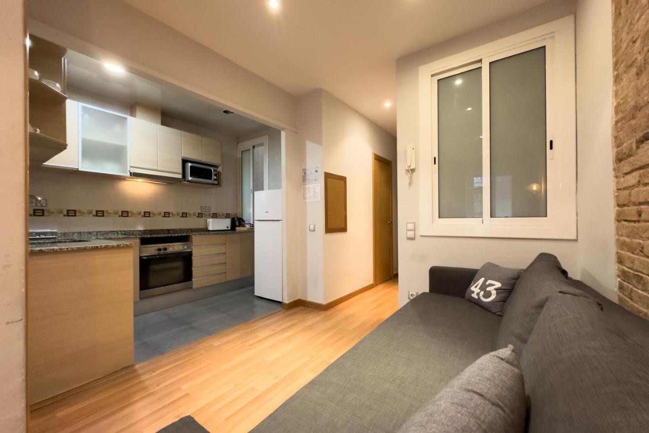 Aparteasy - Central Gracia Apartments บาร์เซโลนา ภายนอก รูปภาพ