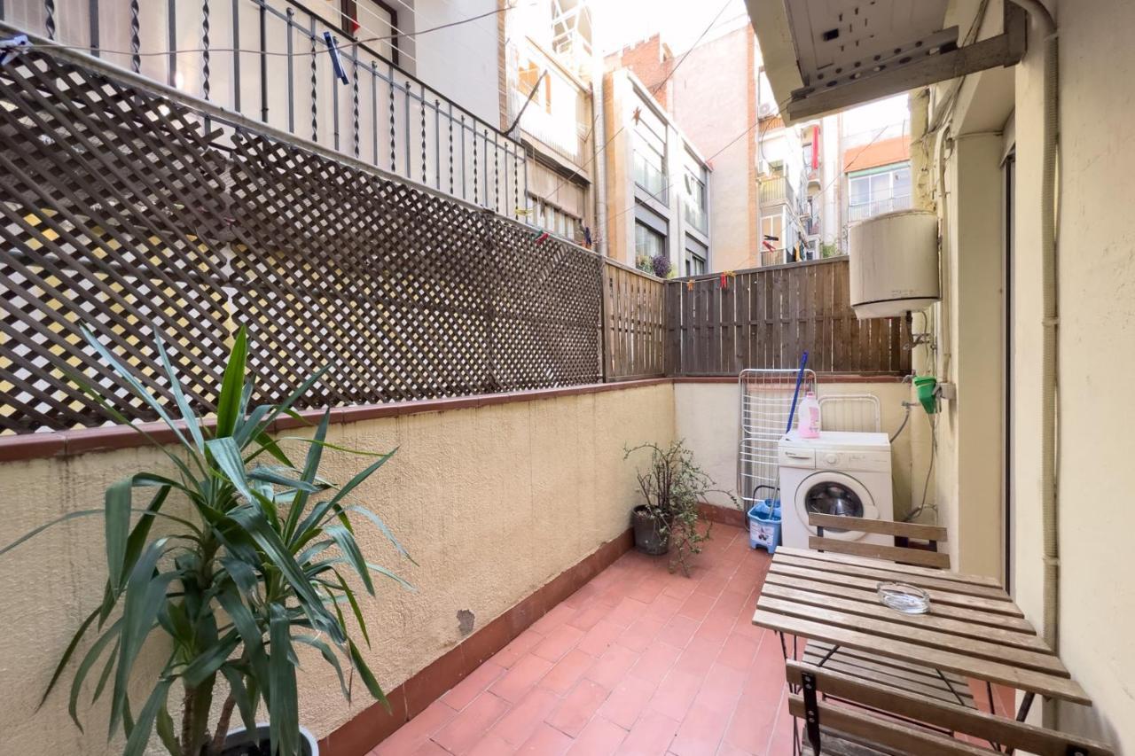 Aparteasy - Central Gracia Apartments บาร์เซโลนา ภายนอก รูปภาพ