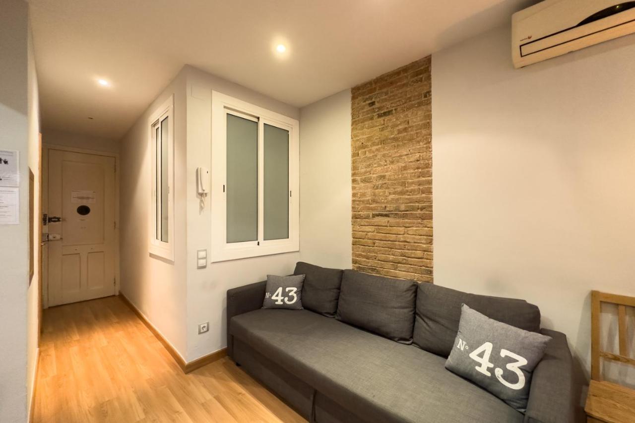 Aparteasy - Central Gracia Apartments บาร์เซโลนา ภายนอก รูปภาพ