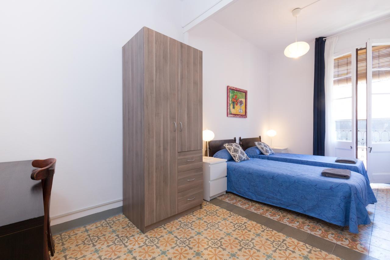 Aparteasy - Central Gracia Apartments บาร์เซโลนา ภายนอก รูปภาพ