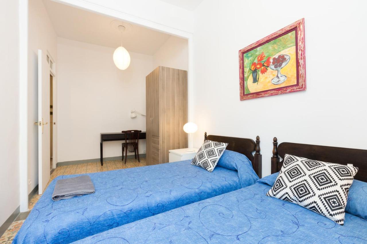 Aparteasy - Central Gracia Apartments บาร์เซโลนา ภายนอก รูปภาพ